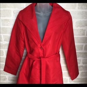 Women’s like new red rain coat